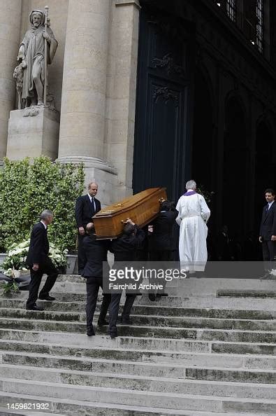 yves saint laurent find grave|yves saint laurent funeral picture.